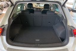 valkoinen Volkswagen Tiguan 2018 kuva 30.