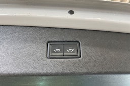 valkoinen Volkswagen Tiguan 2018 kuva 31.