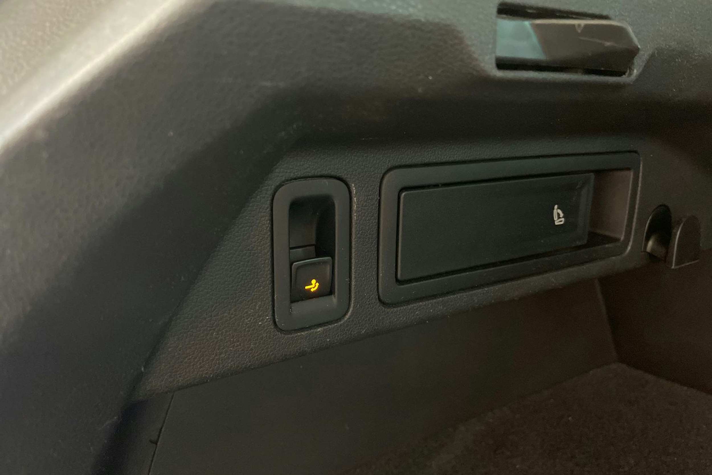 valkoinen Volkswagen Tiguan 2018 kuva 32.