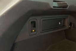 valkoinen Volkswagen Tiguan 2018 kuva 32.