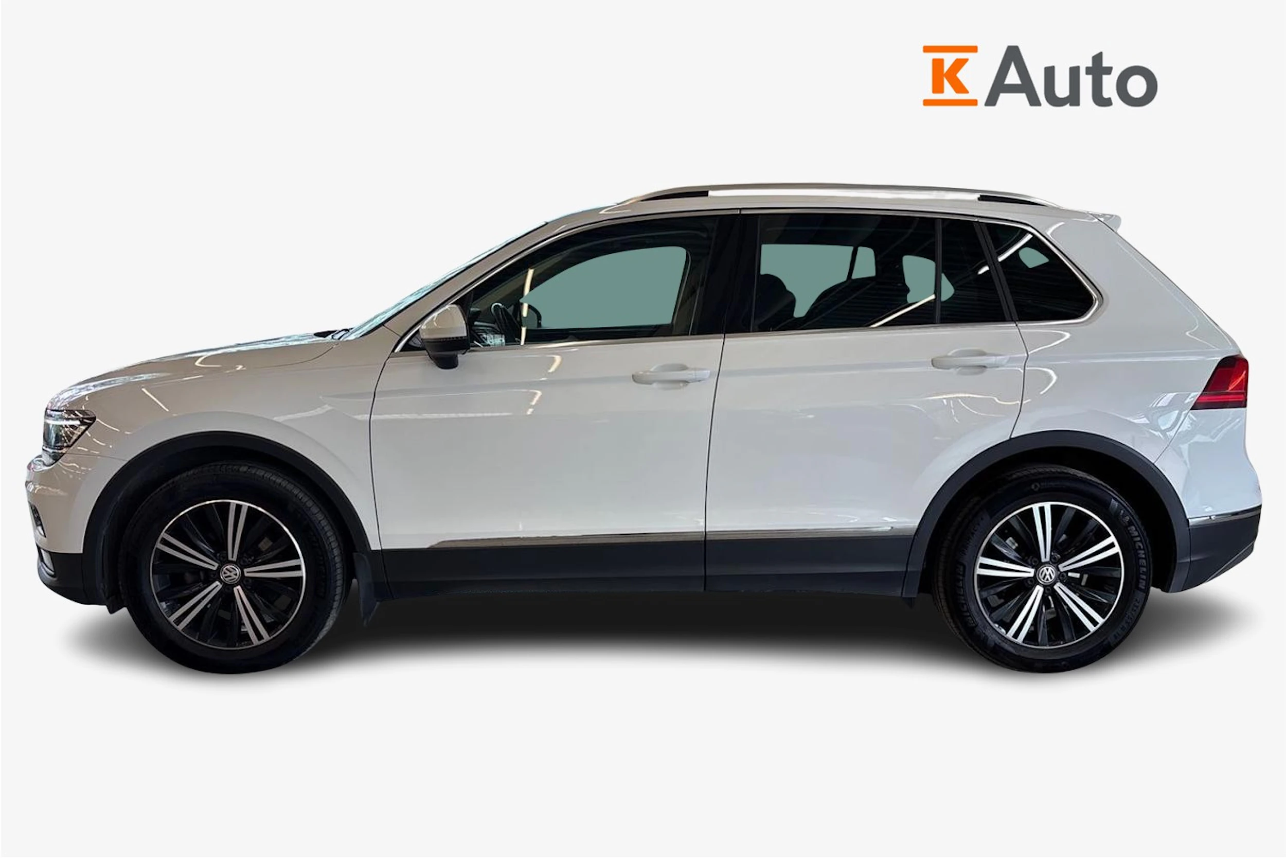 Valkoinen Volkswagen Tiguan 2018 kuva 7.