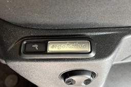 Valkoinen Volkswagen Tiguan 2018 kuva 18.