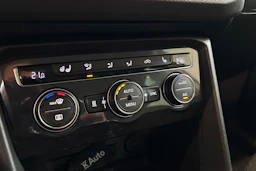 Valkoinen Volkswagen Tiguan 2018 kuva 26.
