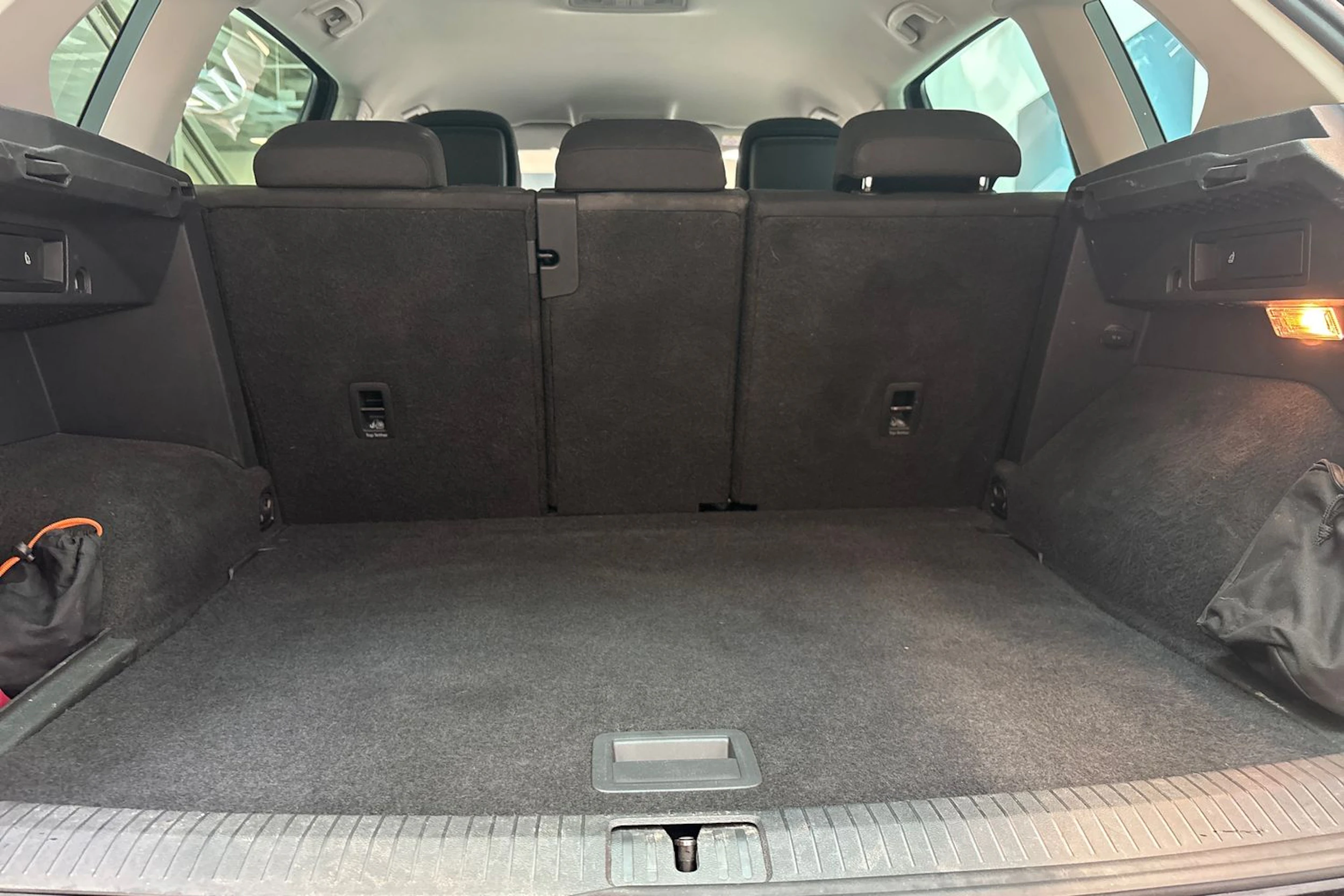 musta Volkswagen Tiguan 2018 kuva 12.