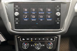 musta Volkswagen Tiguan 2018 kuva 20.