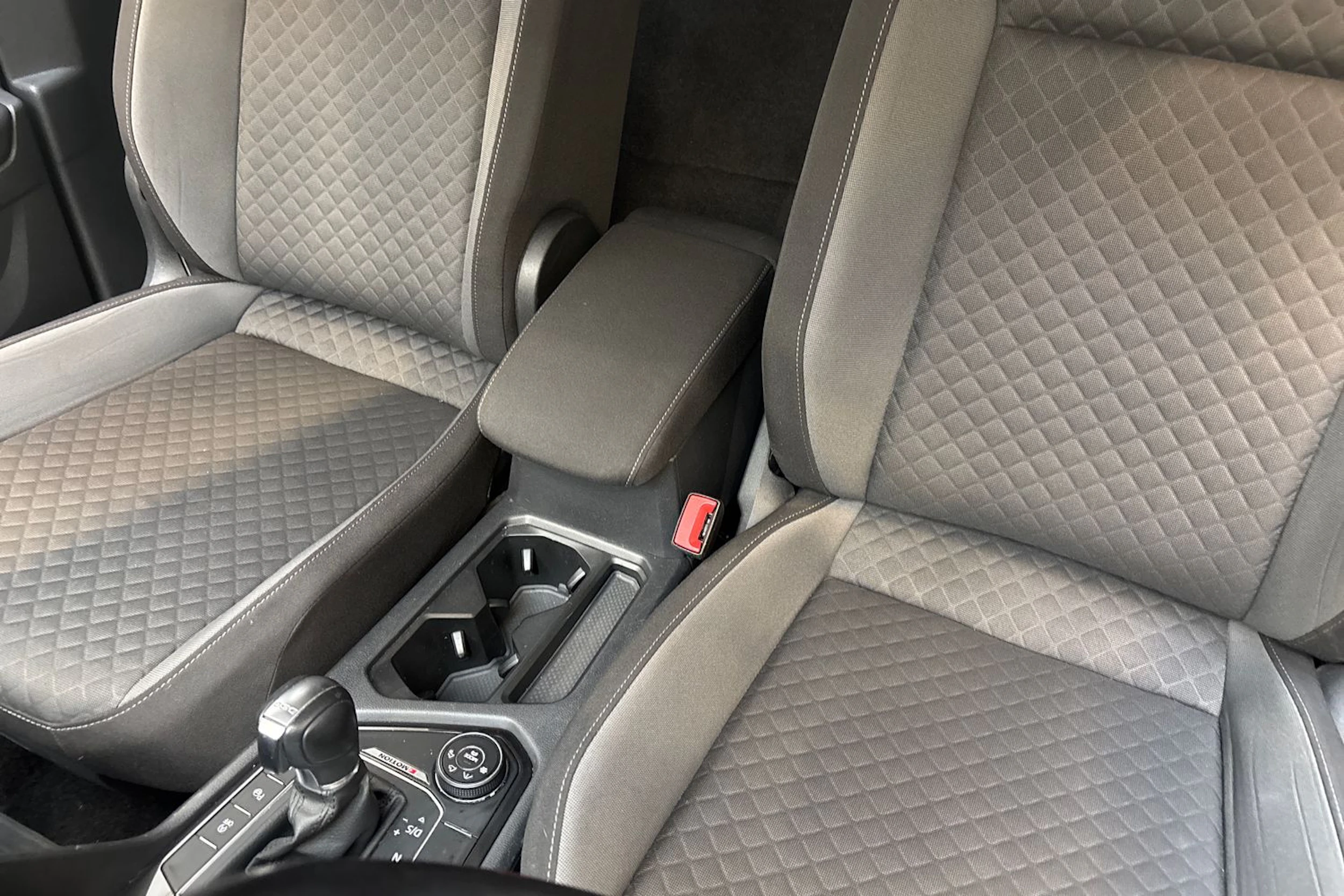 musta Volkswagen Tiguan 2018 kuva 22.