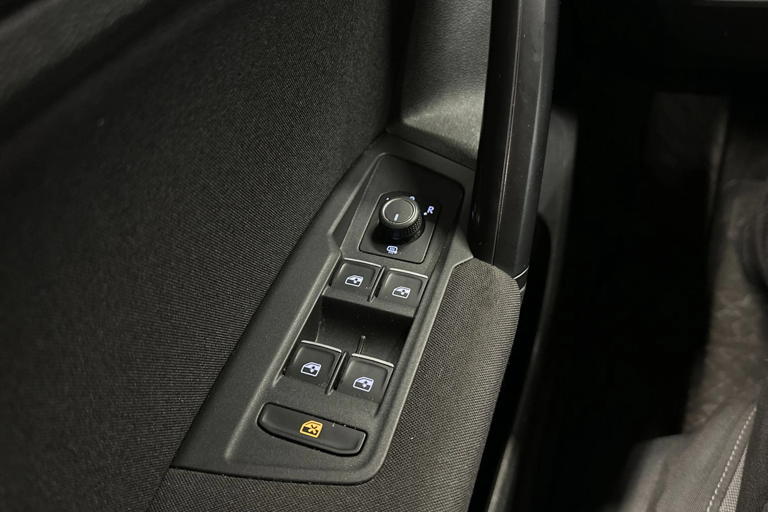 valkoinen Volkswagen Tiguan 2018 kuva 26.