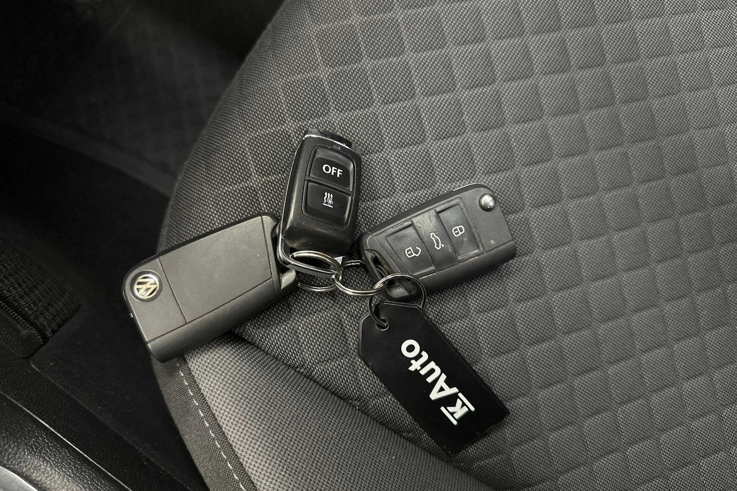 valkoinen Volkswagen Tiguan 2018 kuva 27.
