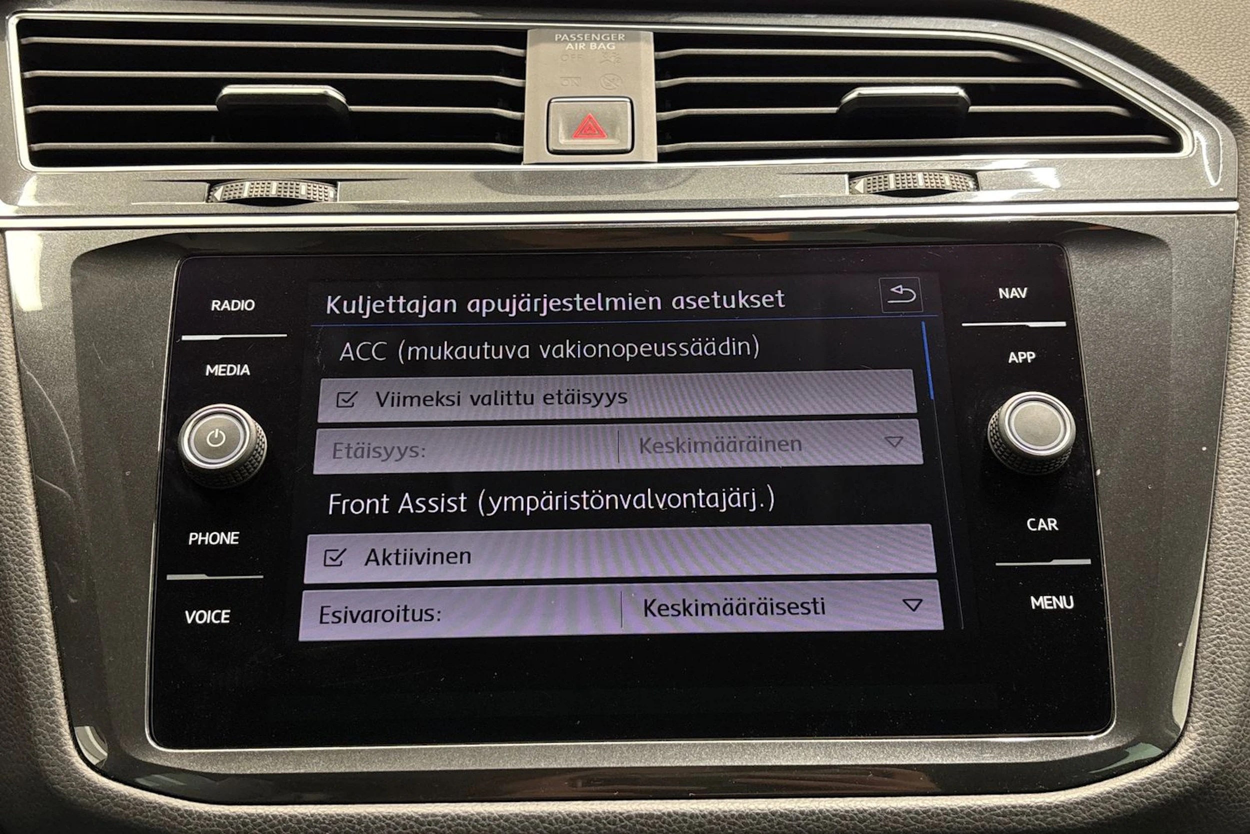 met. harmaa Volkswagen Tiguan 2018 kuva 23.