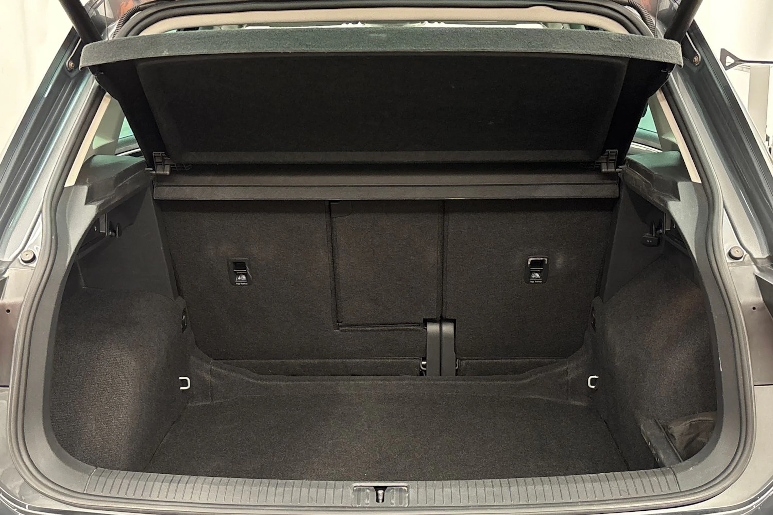 met. harmaa Volkswagen Tiguan 2018 kuva 28.