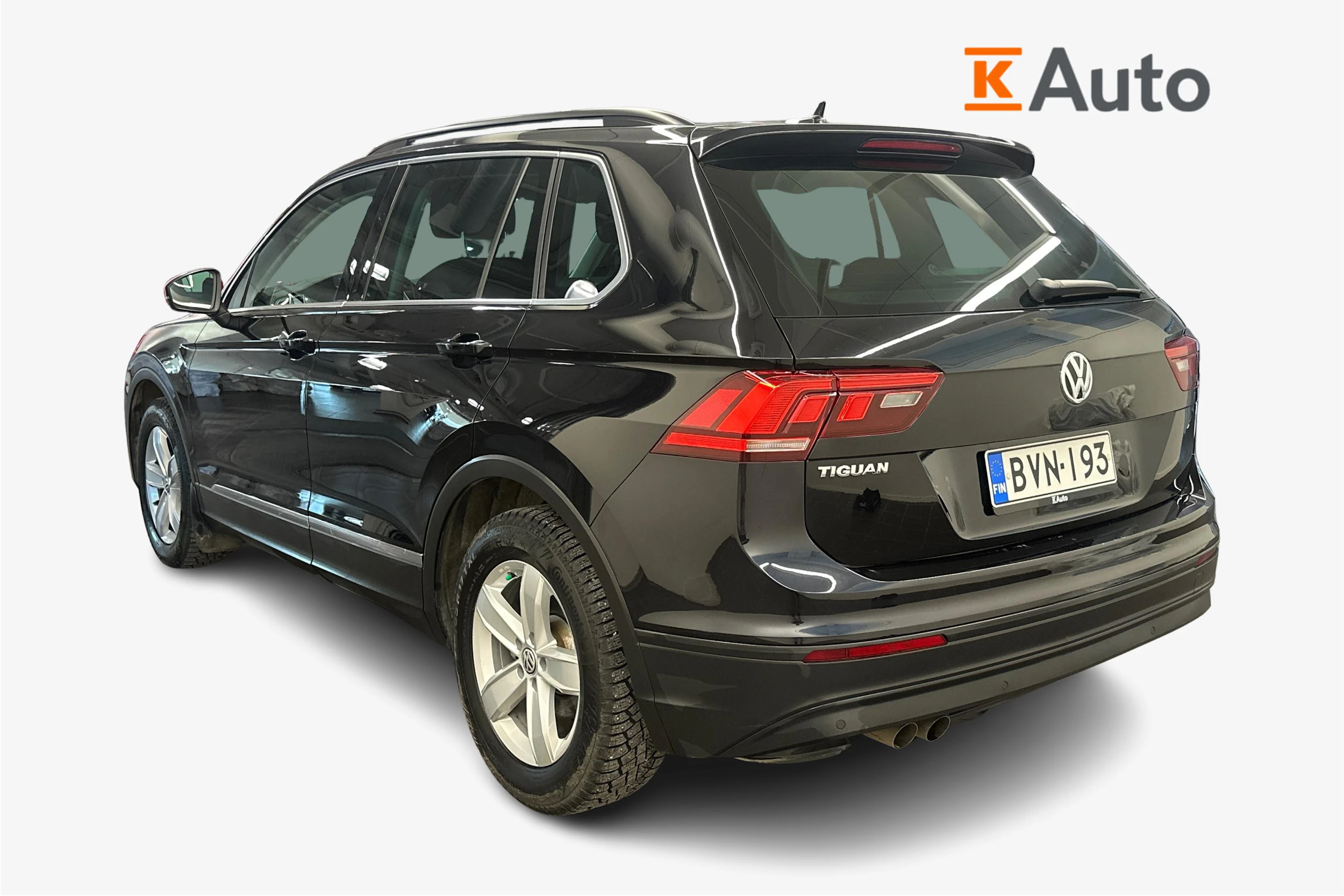Musta Volkswagen Tiguan 2019 kuva 2.
