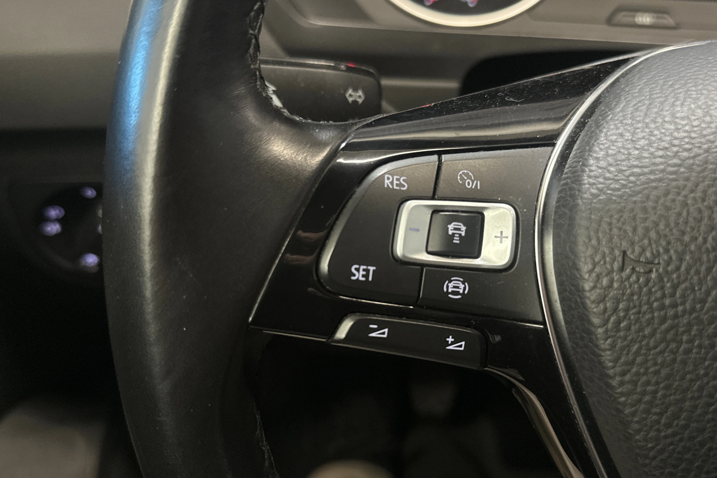 Musta Volkswagen Tiguan 2019 kuva 16.