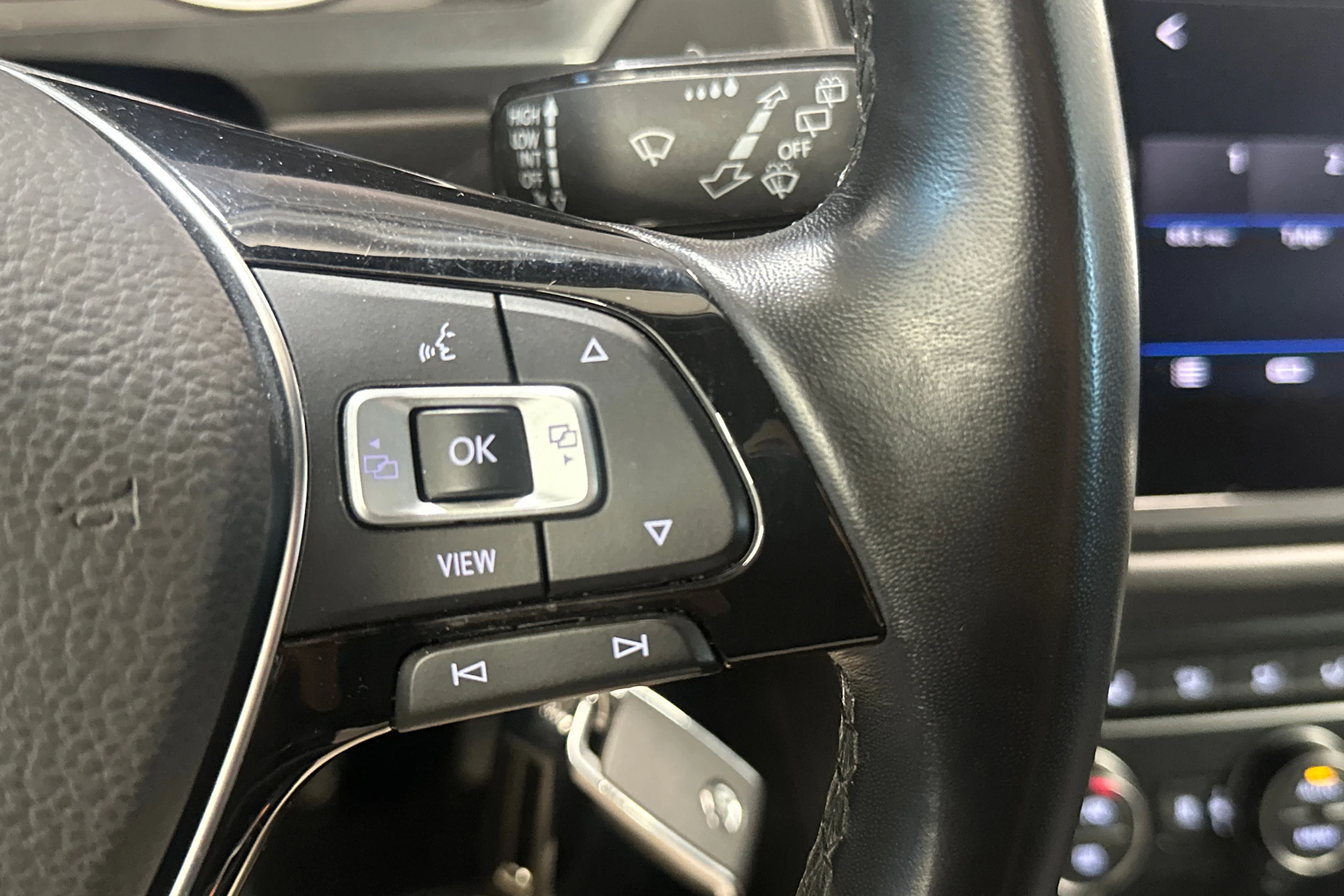 Musta Volkswagen Tiguan 2019 kuva 17.