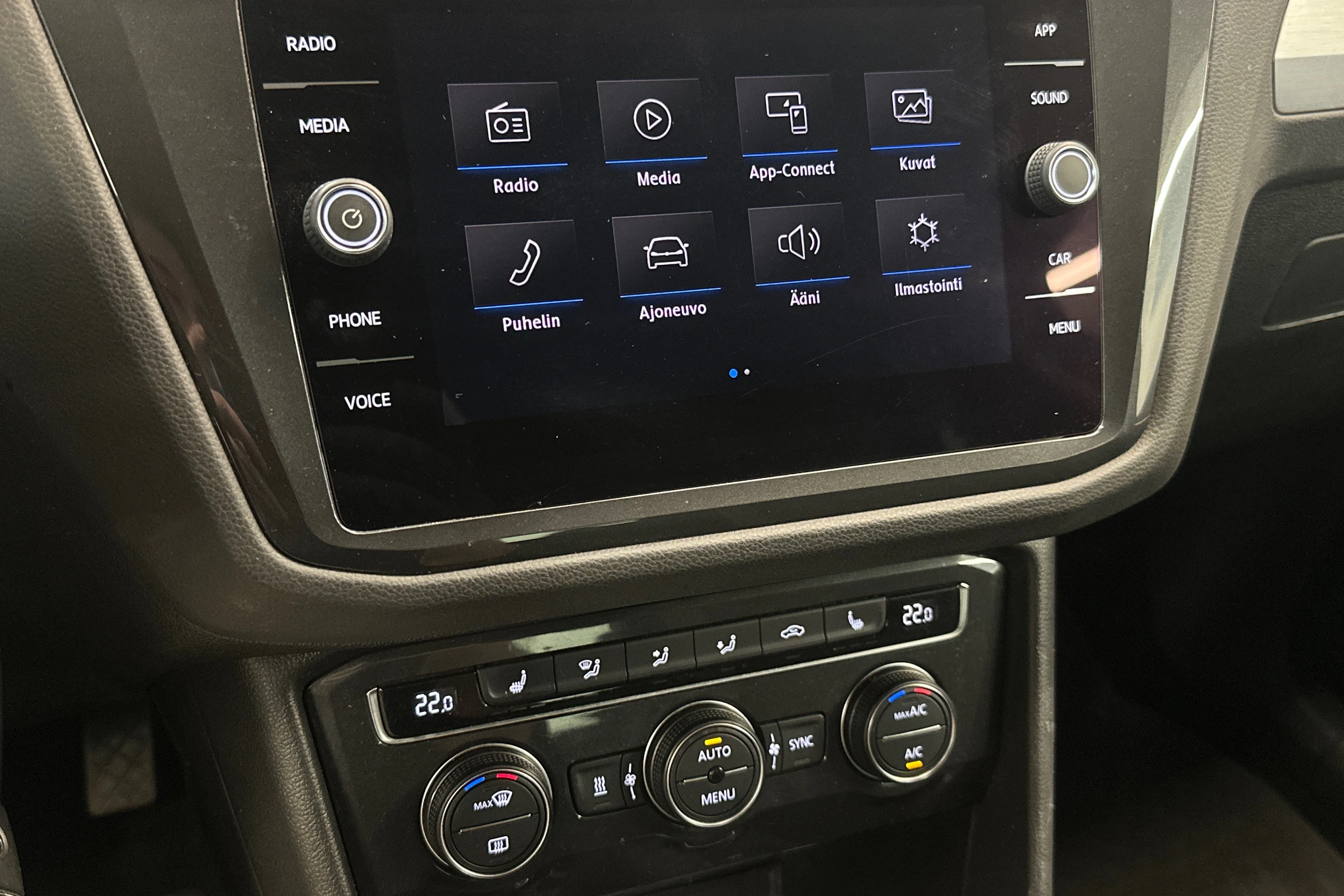 Musta Volkswagen Tiguan 2019 kuva 18.