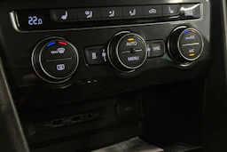 Musta Volkswagen Tiguan 2019 kuva 20.