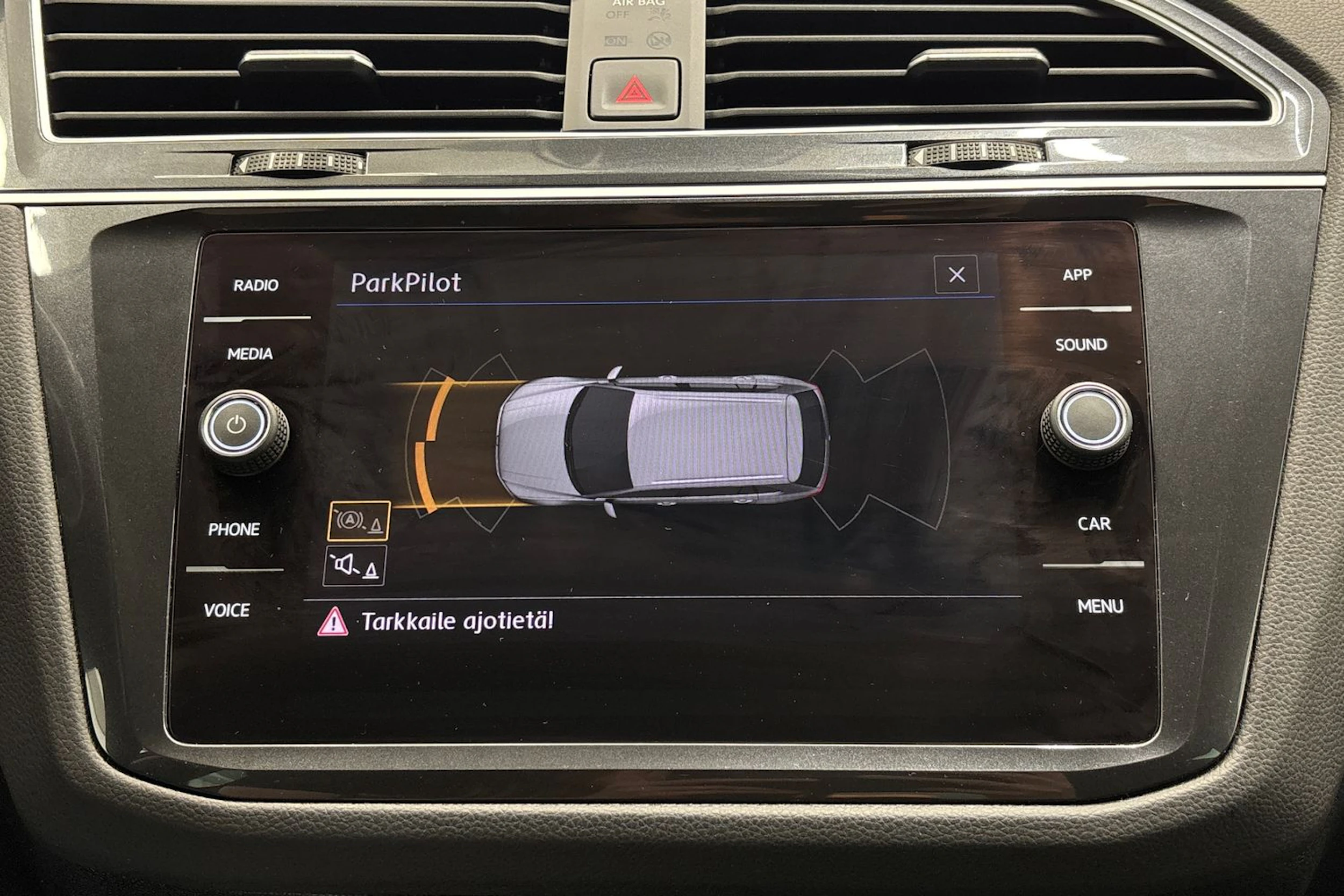 met. ruskea (beige) Volkswagen Tiguan 2019 kuva 16.
