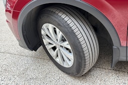punainen Volkswagen Tiguan 2019 kuva 13.