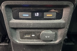 punainen Volkswagen Tiguan 2019 kuva 15.