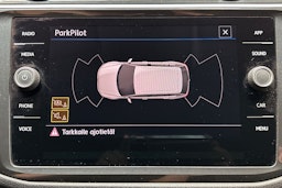 punainen Volkswagen Tiguan 2019 kuva 22.