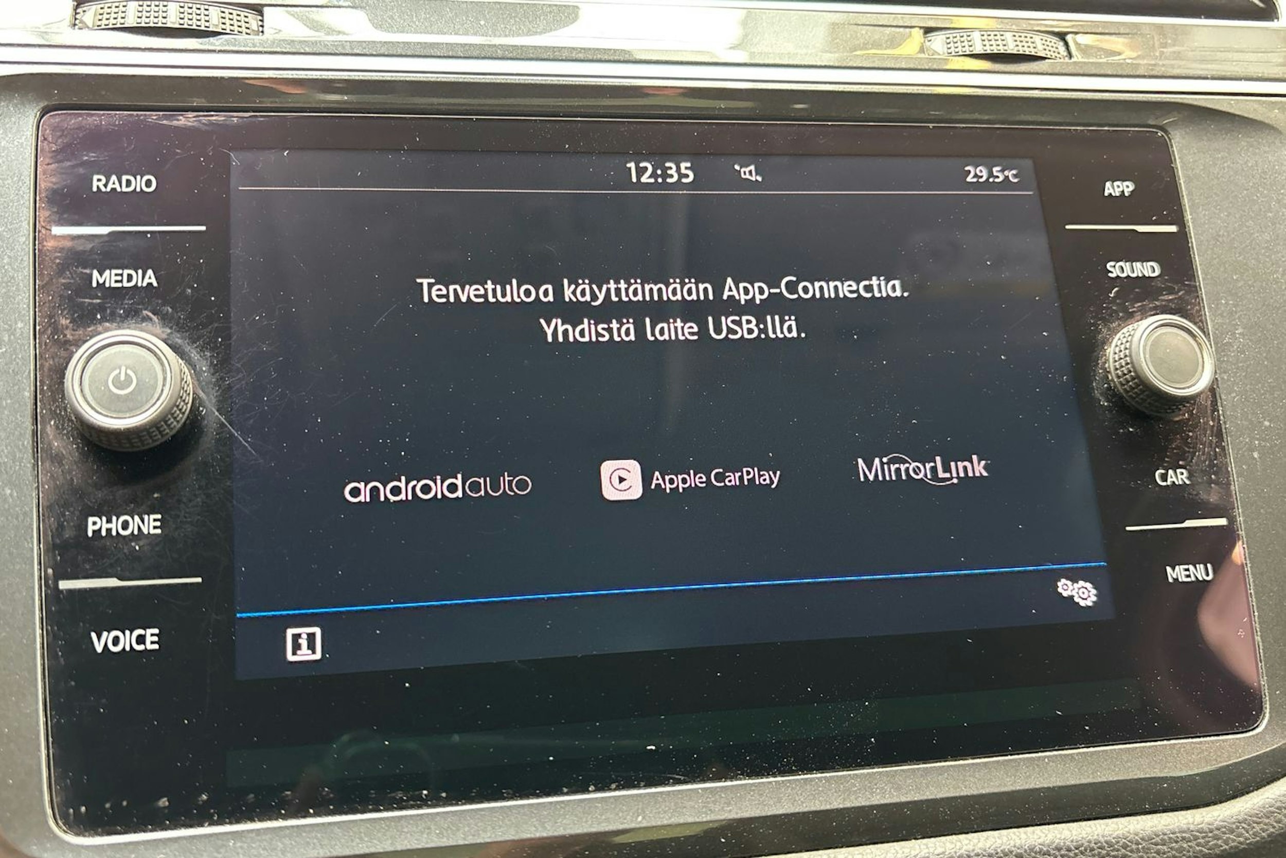 punainen Volkswagen Tiguan 2019 kuva 23.