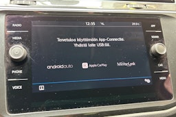 punainen Volkswagen Tiguan 2019 kuva 23.