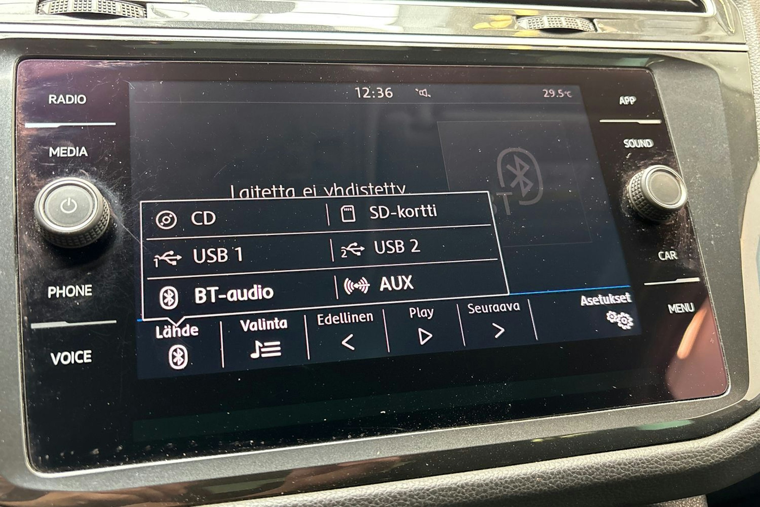 punainen Volkswagen Tiguan 2019 kuva 24.