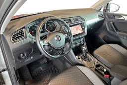 Harmaa Volkswagen Tiguan 2019 kuva 6.