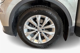 Harmaa Volkswagen Tiguan 2019 kuva 9.