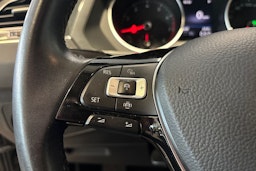 Harmaa Volkswagen Tiguan 2019 kuva 11.
