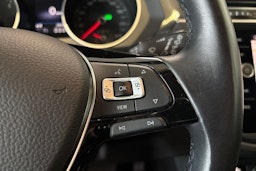 Harmaa Volkswagen Tiguan 2019 kuva 12.