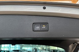 Harmaa Volkswagen Tiguan 2019 kuva 17.