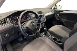 Valkoinen Volkswagen Tiguan 2019 kuva 6.