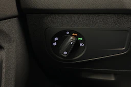 Valkoinen Volkswagen Tiguan 2019 kuva 18.