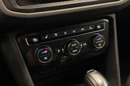 Valkoinen Volkswagen Tiguan 2019 kuva 21.