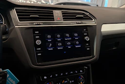 Valkoinen Volkswagen Tiguan 2019 kuva 22.