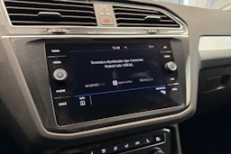 Valkoinen Volkswagen Tiguan 2019 kuva 26.