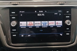 Harmaa Volkswagen Tiguan 2019 kuva 19.