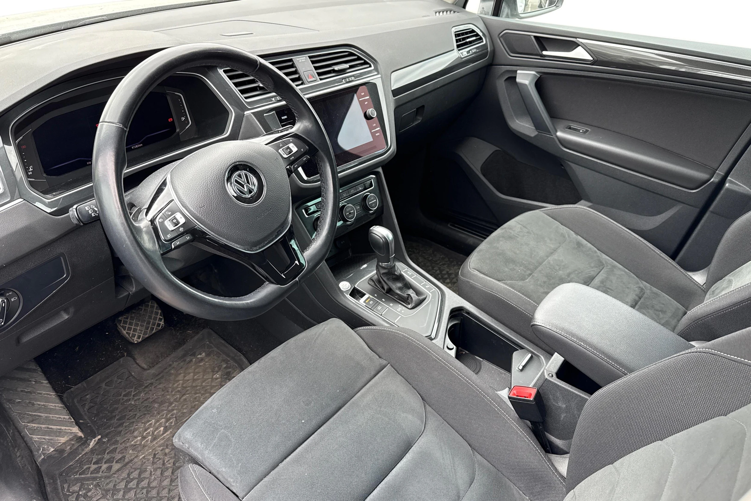 valkoinen Volkswagen Tiguan 2019 kuva 3.