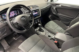 valkoinen Volkswagen Tiguan 2019 kuva 6.
