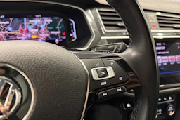 valkoinen Volkswagen Tiguan 2019 kuva 13.