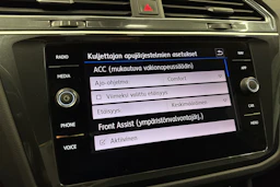valkoinen Volkswagen Tiguan 2019 kuva 17.