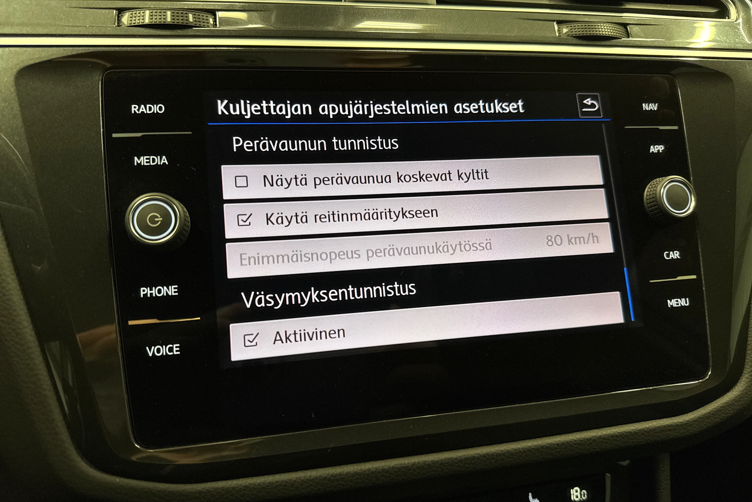 valkoinen Volkswagen Tiguan 2019 kuva 19.