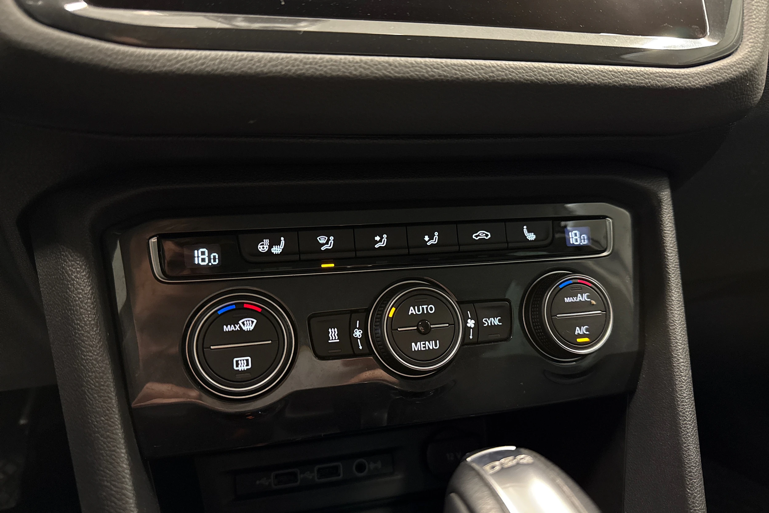 valkoinen Volkswagen Tiguan 2019 kuva 20.