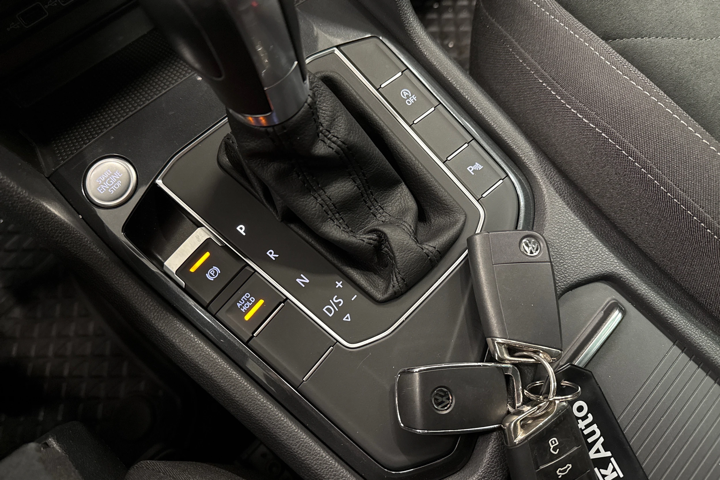 valkoinen Volkswagen Tiguan 2019 kuva 21.