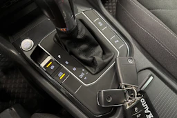 valkoinen Volkswagen Tiguan 2019 kuva 21.