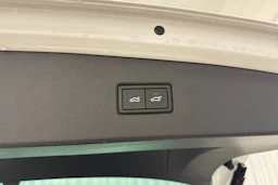 valkoinen Volkswagen Tiguan 2019 kuva 23.