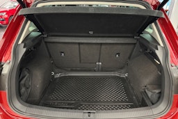 Punainen Volkswagen Tiguan 2019 kuva 14.