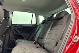 Punainen Volkswagen Tiguan 2019 kuva 17.