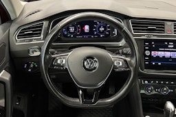 Punainen Volkswagen Tiguan 2019 kuva 19.