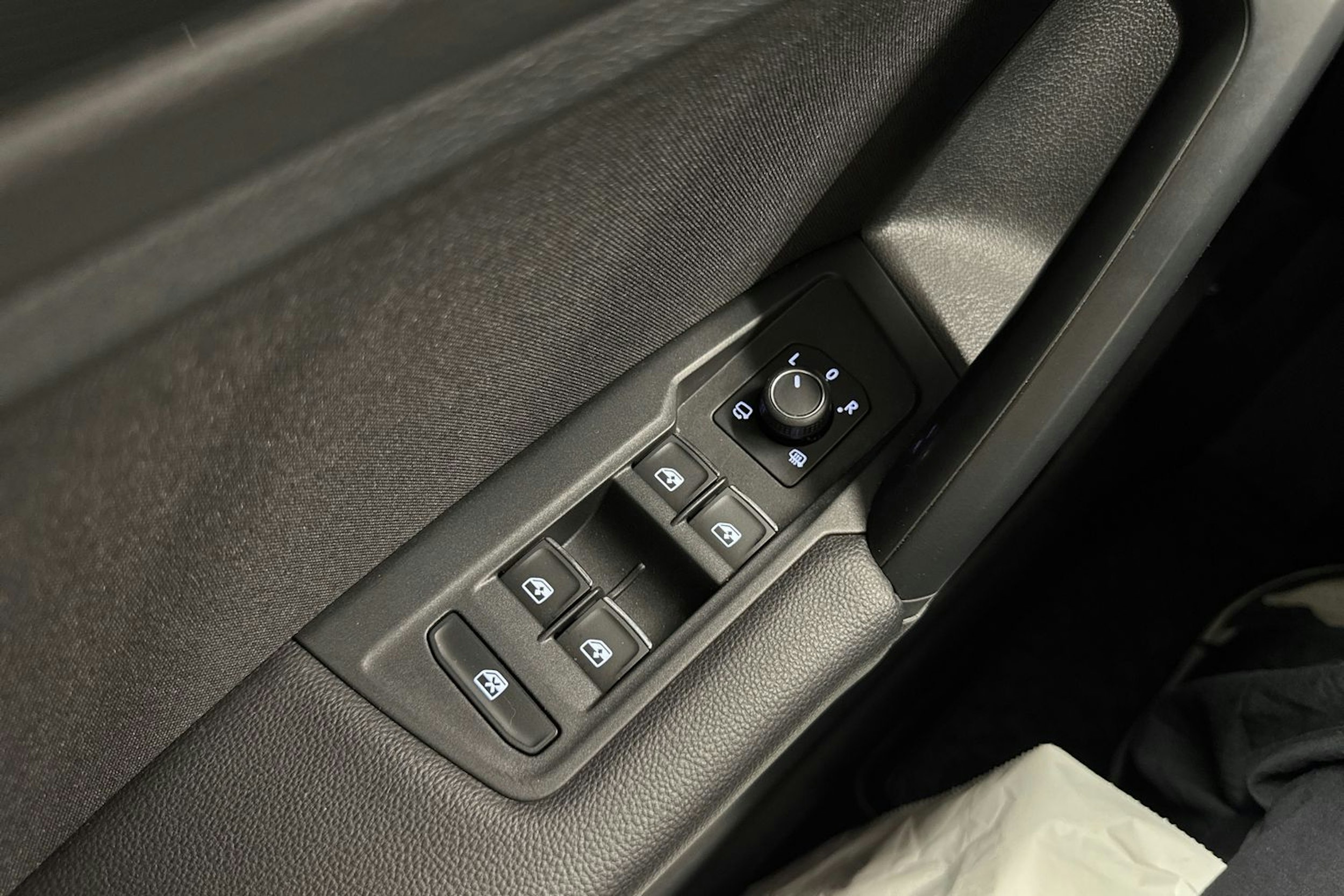 Punainen Volkswagen Tiguan 2019 kuva 28.